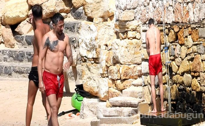 İlhan Mansız tek başına Çeşme tatilinde
