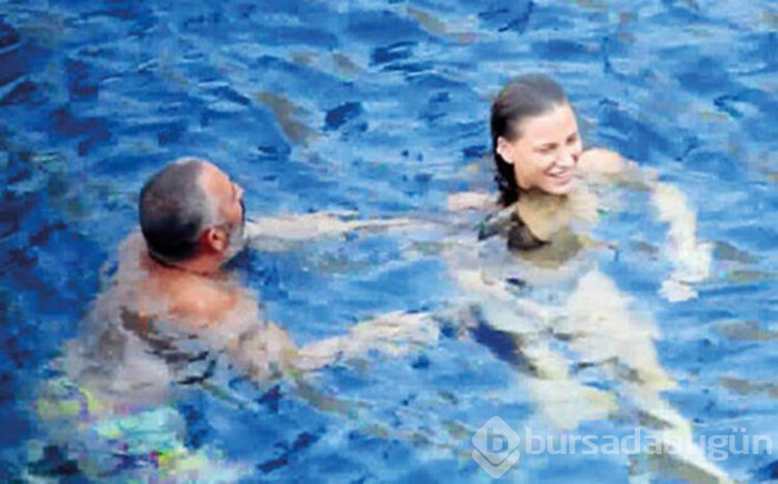 Cem Yılmaz çocukluk fotoğrafını paylaştı, şoke etti! Yok böyle benzerlik...
