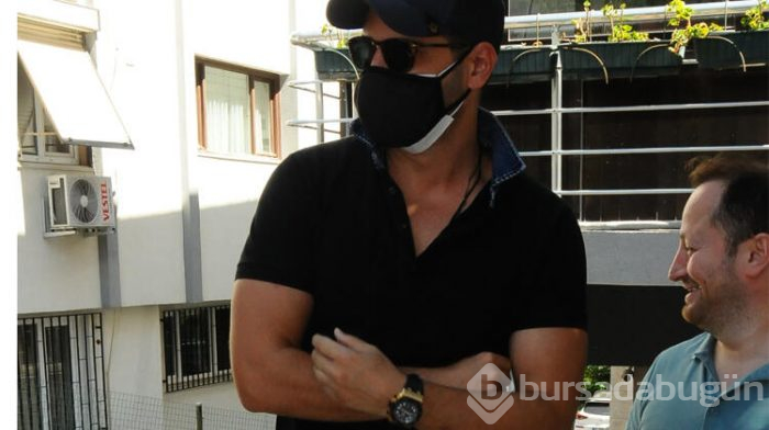 Tolgahan Sayışman, kolunda servet taşıyor