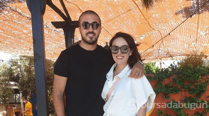 Ezgi Mola-Mustafa Aksakallı çifti: Çok keyifli bir yaz geçmed