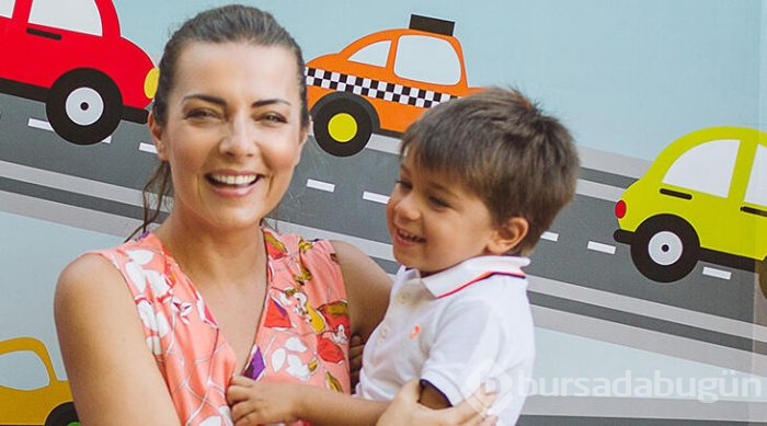 Burcu Kara'dan koronavirüs önlemli kutlama
