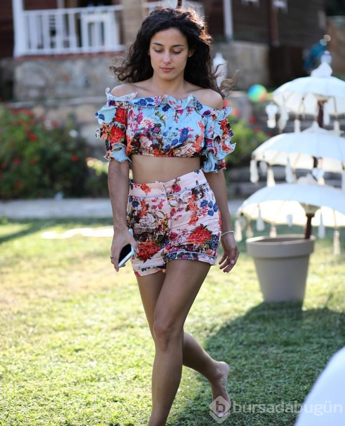 Cansu Tosun'dan Marsel'li pozlar
