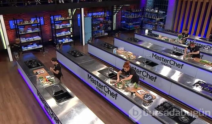 MasterChef Türkiye'de şeflerin zor kararı! İşte veda eden isim...