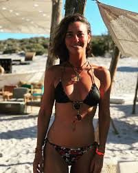 Ece Uslu: Hediye yerine bağış yapın
