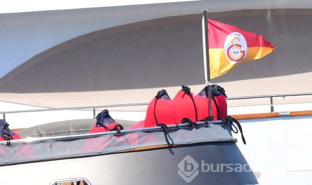 Arda Turan'ın aile ziyareti