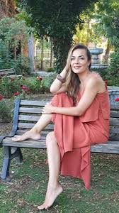 Burcu Kara salça yaptı!