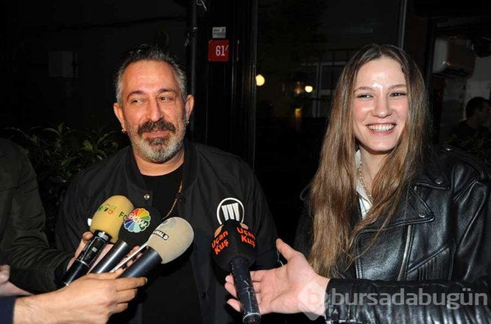 Cem Yılmaz soluğu Serenay Sarıkaya'nın evinde aldı