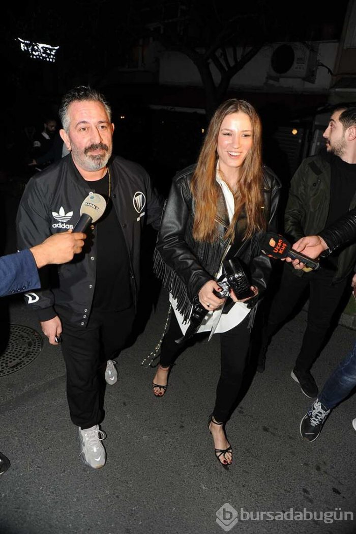 Cem Yılmaz soluğu Serenay Sarıkaya'nın evinde aldı