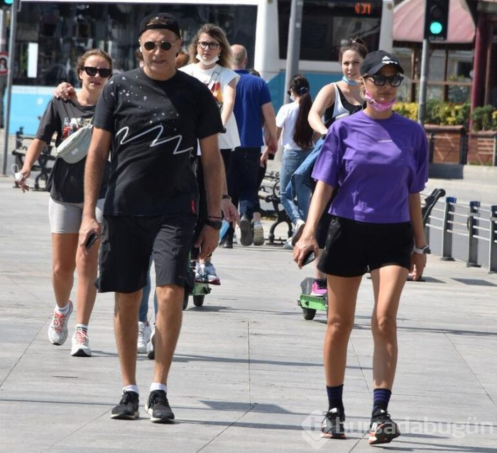 Fikret Orman ile sevgilisi Tuğba Coşkun maskesiz sporda