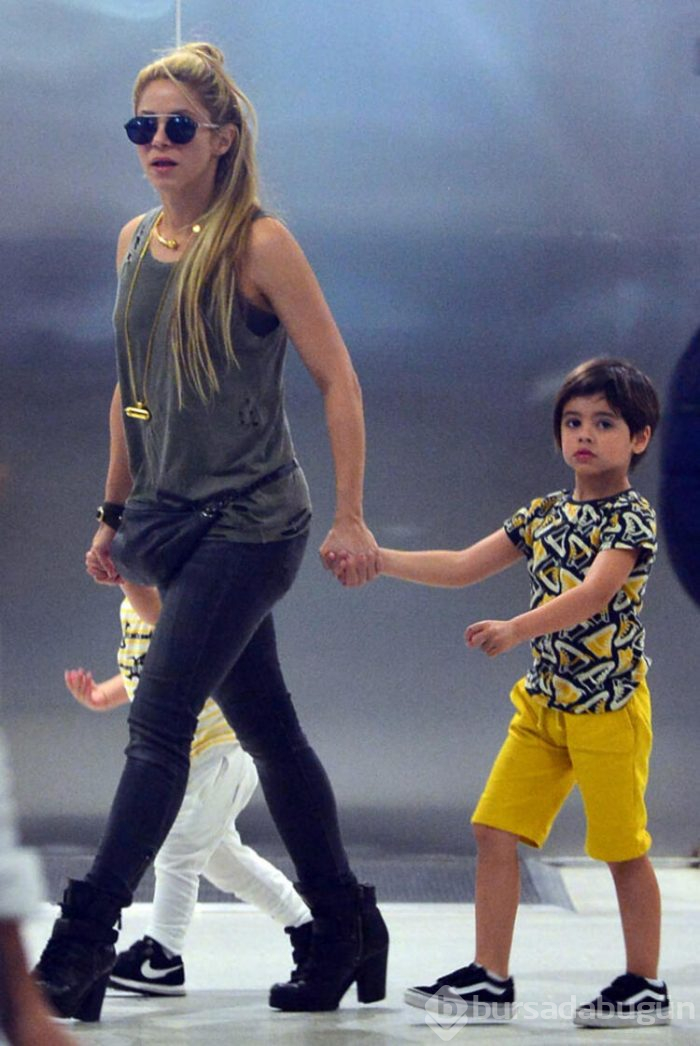 Shakira hem tasarladı, hem de tanıttı