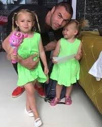 Burak Yılmaz ile İstem Atilla'dan aşk dolu paylaşım