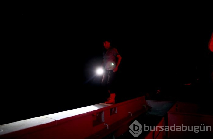 Bursa'da balıkçıların zorlu hayatı görüntülendi