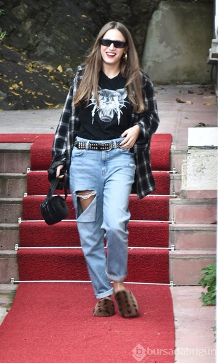 Seranay Sarıkaya'dan ince gönderme!