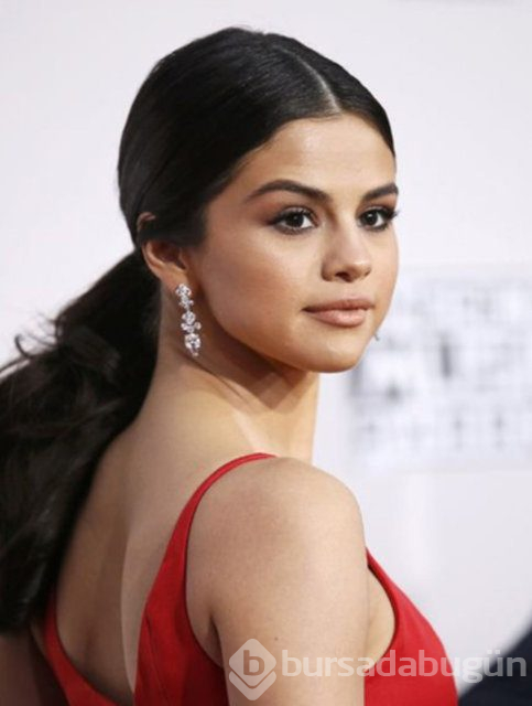 Selena Gomez: Eski sevgililerim deli olduğumu düşünüyor
