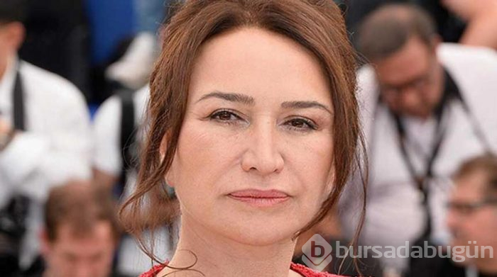 Demet Akbağ alışverişte
