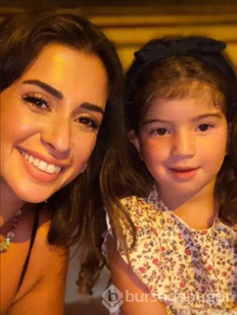 Buse Terim ve Volkan Bahçekapılı kızlarıyla tatilde