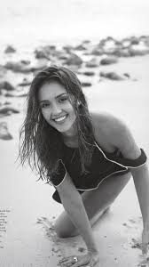 Jessica Alba kızının kendi boyunu geçtiğini görünce ağladı