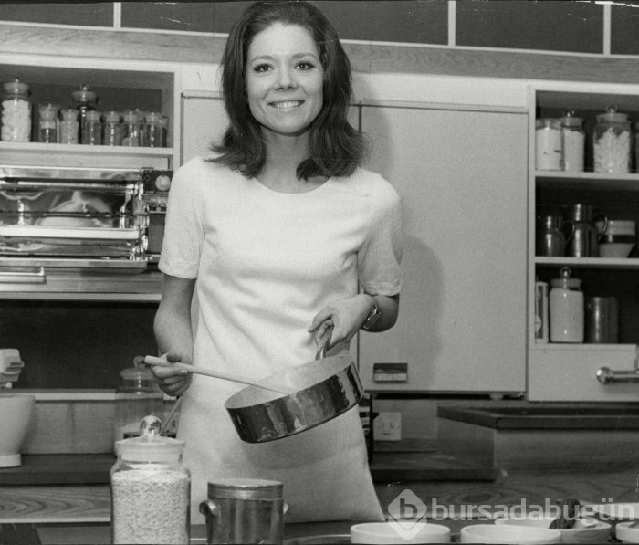 Usta oyuncu Diana Rigg hayatını kaybetti
