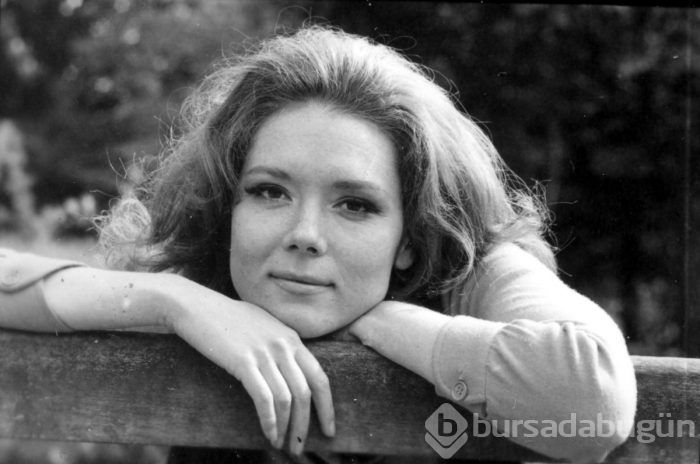 Usta oyuncu Diana Rigg hayatını kaybetti