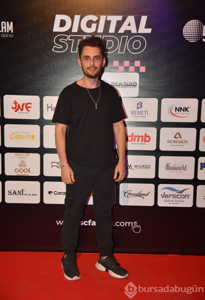Bursa'da Dijital defile