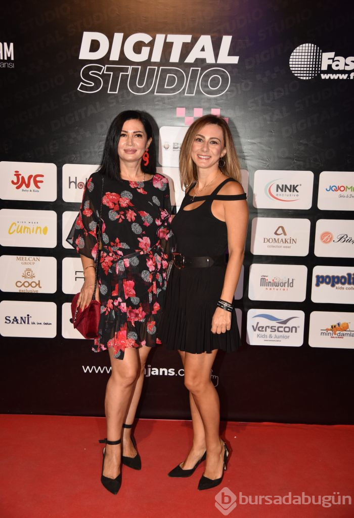 Bursa'da Dijital defile