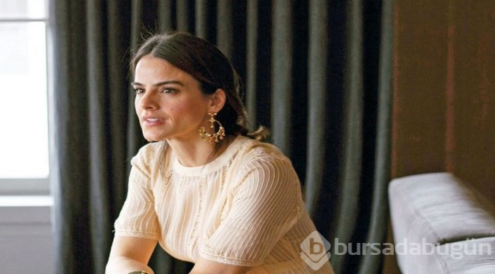 Edvina Sponza teknede Boğaz keyfi yaptı
