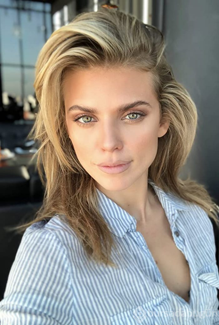 AnnaLynne McCord-Dominic Purcell aşka geldi
