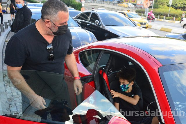 Cem Yılmaz: Onlar 'bazı ünlüler', biz normal insanlarız