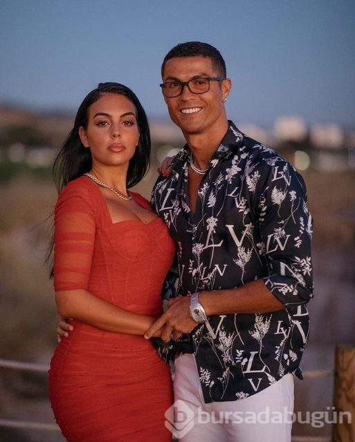 Ronaldo'dan sevgilisine 6 milyonluk teklif
