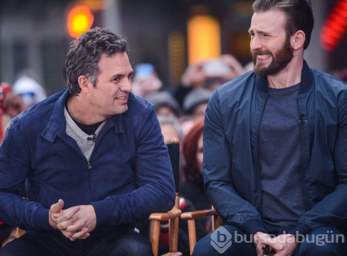 Çıplak fotoğraf sonrası Chris Evans'tan açıklama
