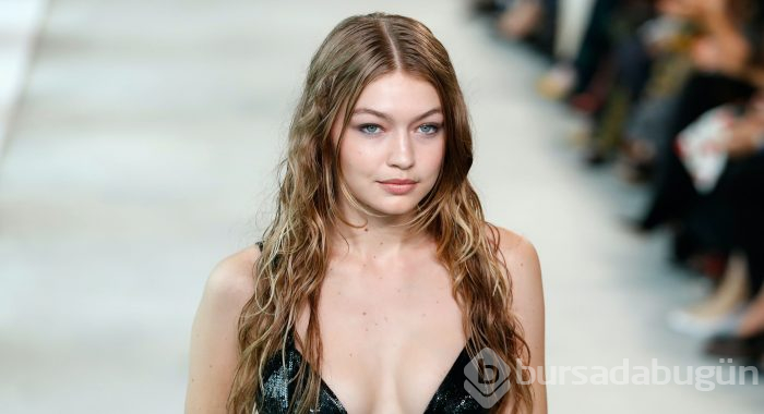 Bella Hadid: Ağlamayı bırakamıyorum

