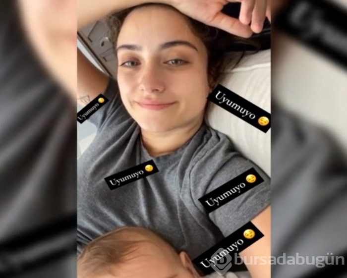 Hazal Kaya: Uyumuyor
