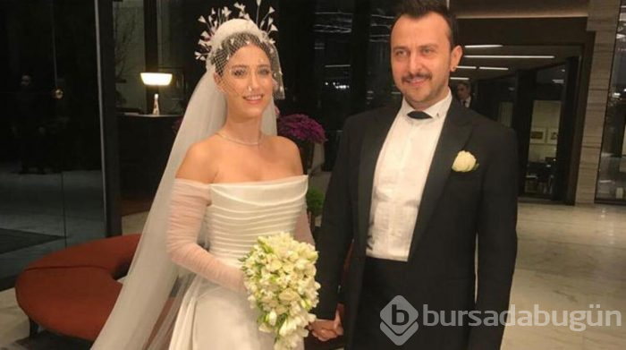 Hazal Kaya: Uyumuyor
