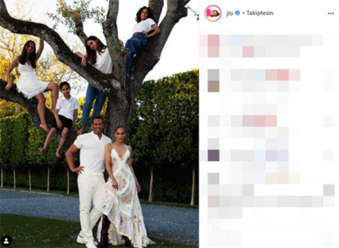 Jennifer Lopez'den yaza veda pozu
