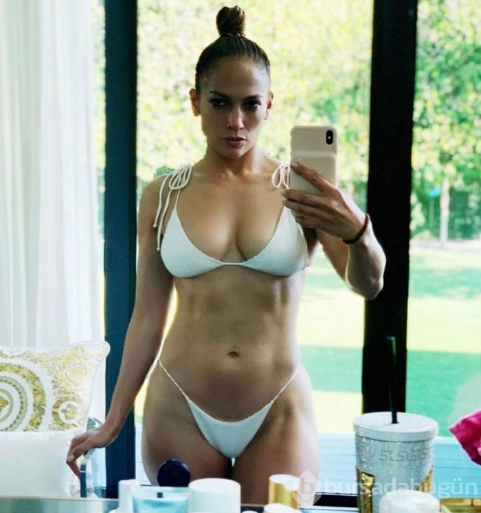 Jennifer Lopez'den yaza veda pozu
