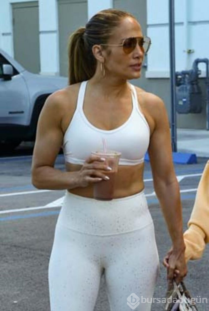 Jennifer Lopez'den yaza veda pozu
