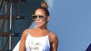 Jennifer Lopez'den yaza veda pozu

