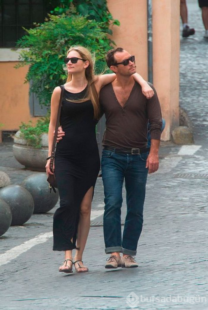 Jude Law'ın 6. kez baba oldu