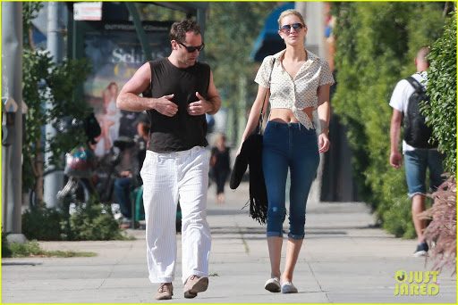 Jude Law'ın 6. kez baba oldu
