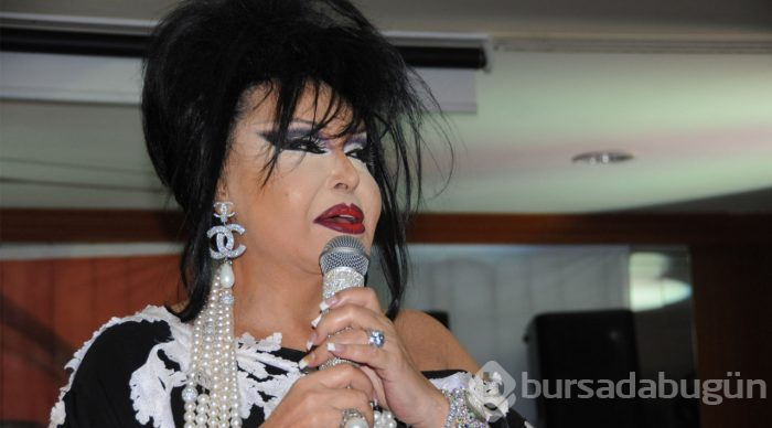 Bülent Ersoy hastaneye kaldırıldı!
