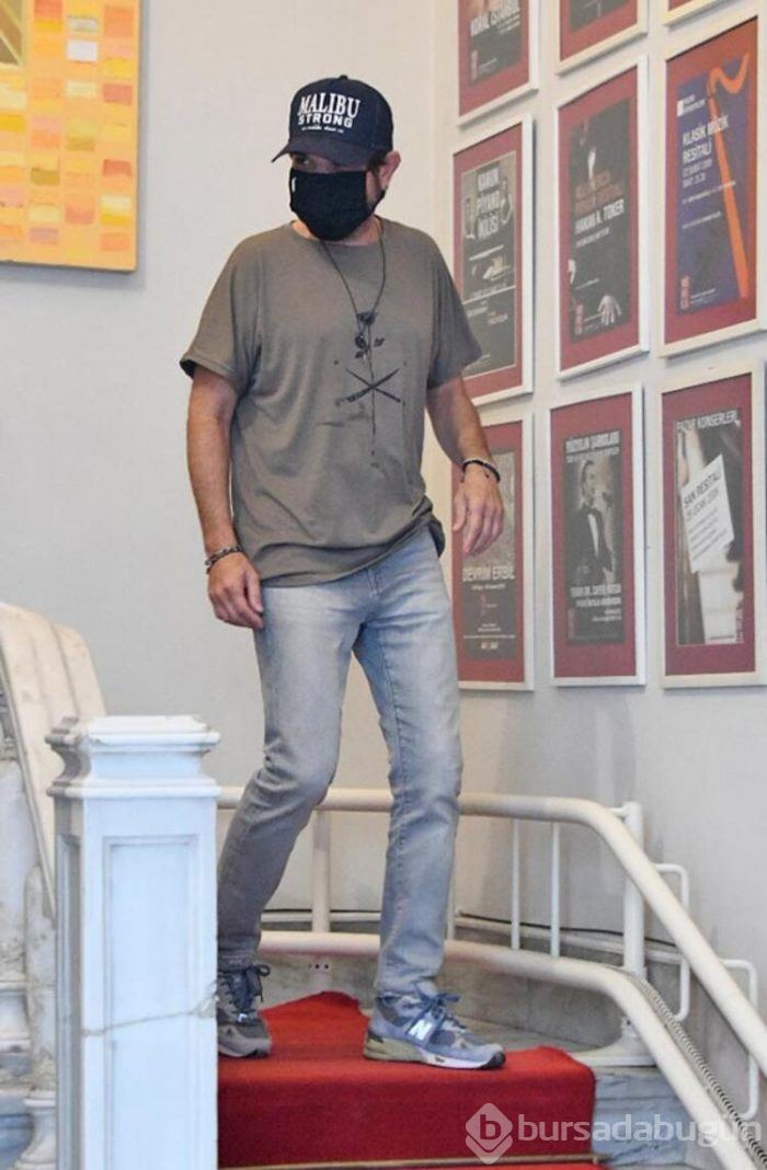 Kenan Doğulu espriyi patlattı: Hamileymişim arkadaşlar!