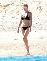 Charlize Theron bungalov evini satışa çıkardı