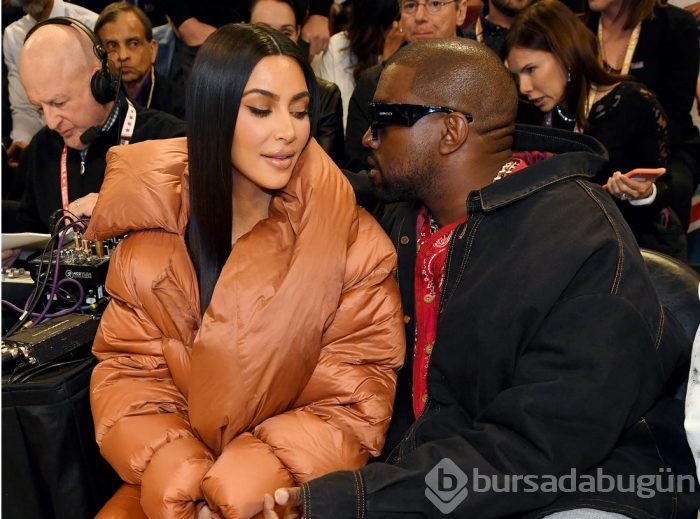 Kanye West, Grammy ödülünün üzerine tuvaletini yaptı