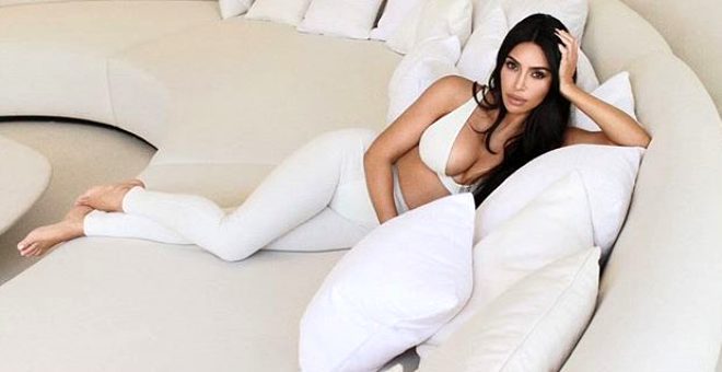Kanye West, Grammy ödülünün üzerine tuvaletini yaptı