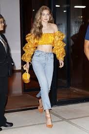 Gigi Hadid'den 'doğum yaptı' iddialarına fotoğraflı yanıt!