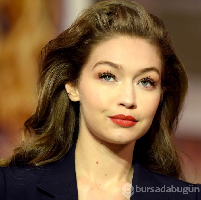 Gigi Hadid'den 'doğum yaptı' iddialarına fotoğraflı yanıt!