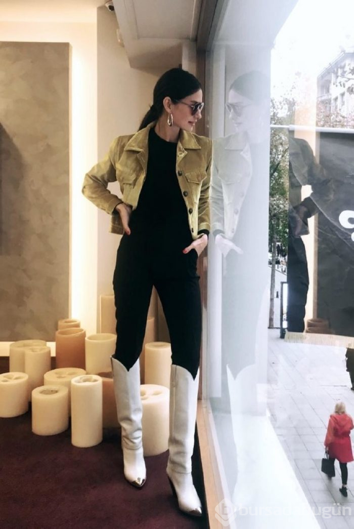 Yasemin Özilhan'dan 'yaz sonu' pozu
