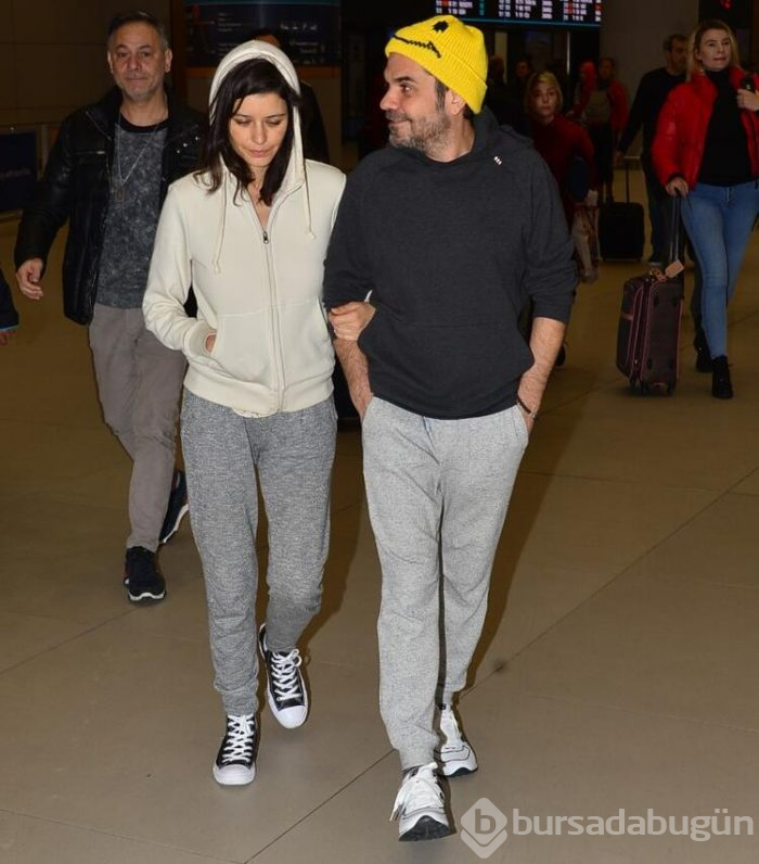Beren Saat-Kenan Doğulu çiftinden aşk pozu
