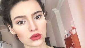 Neslican Tay mezarı başında anıldı