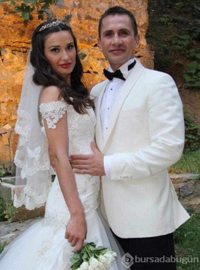 Emre Aşık eşi Yağmur Sarnıç'ı şikayet etti!